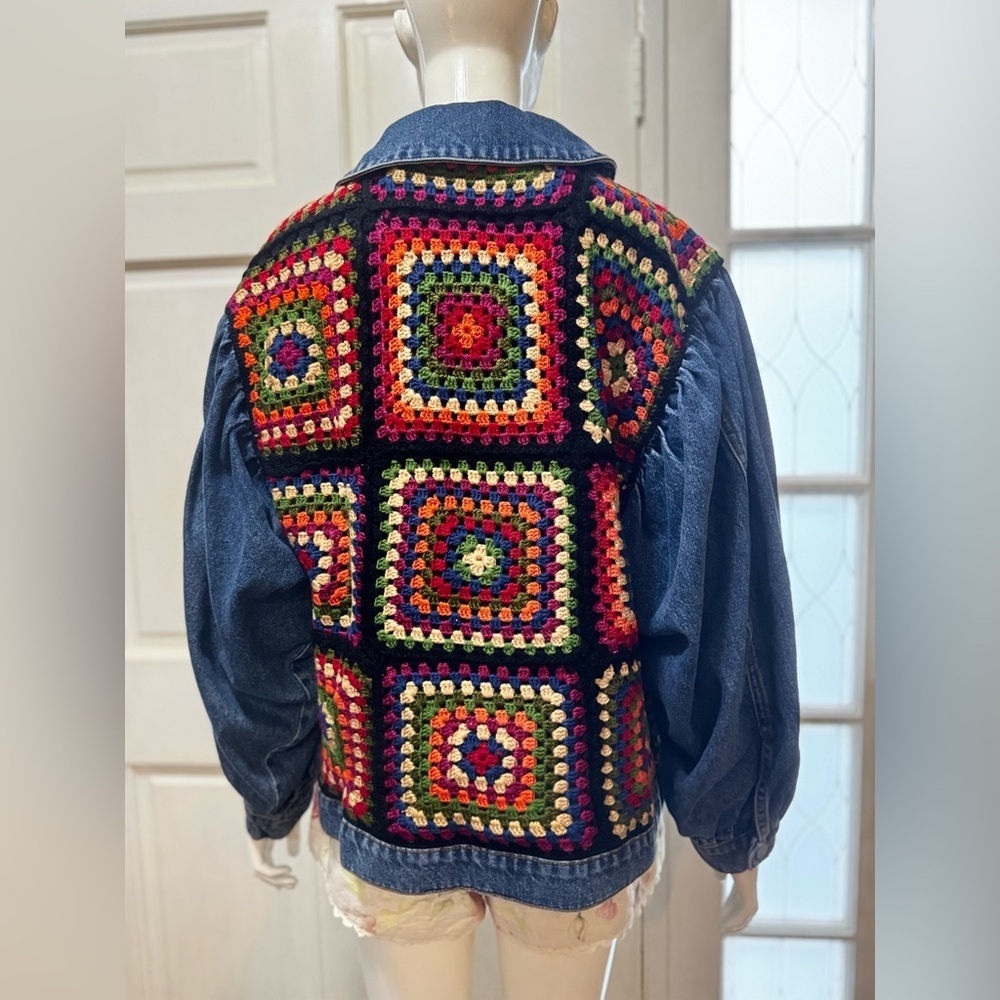 Farm Rio X Anthropologie Crochet Denim Trucker Jacket SZ Medium - Picture 3 of 15